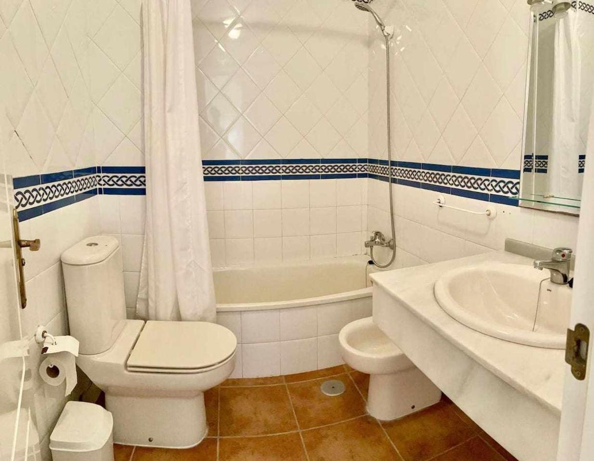 Apartamento con terraza y vistas al mar 1ª línea Isla del Moral Exterior foto