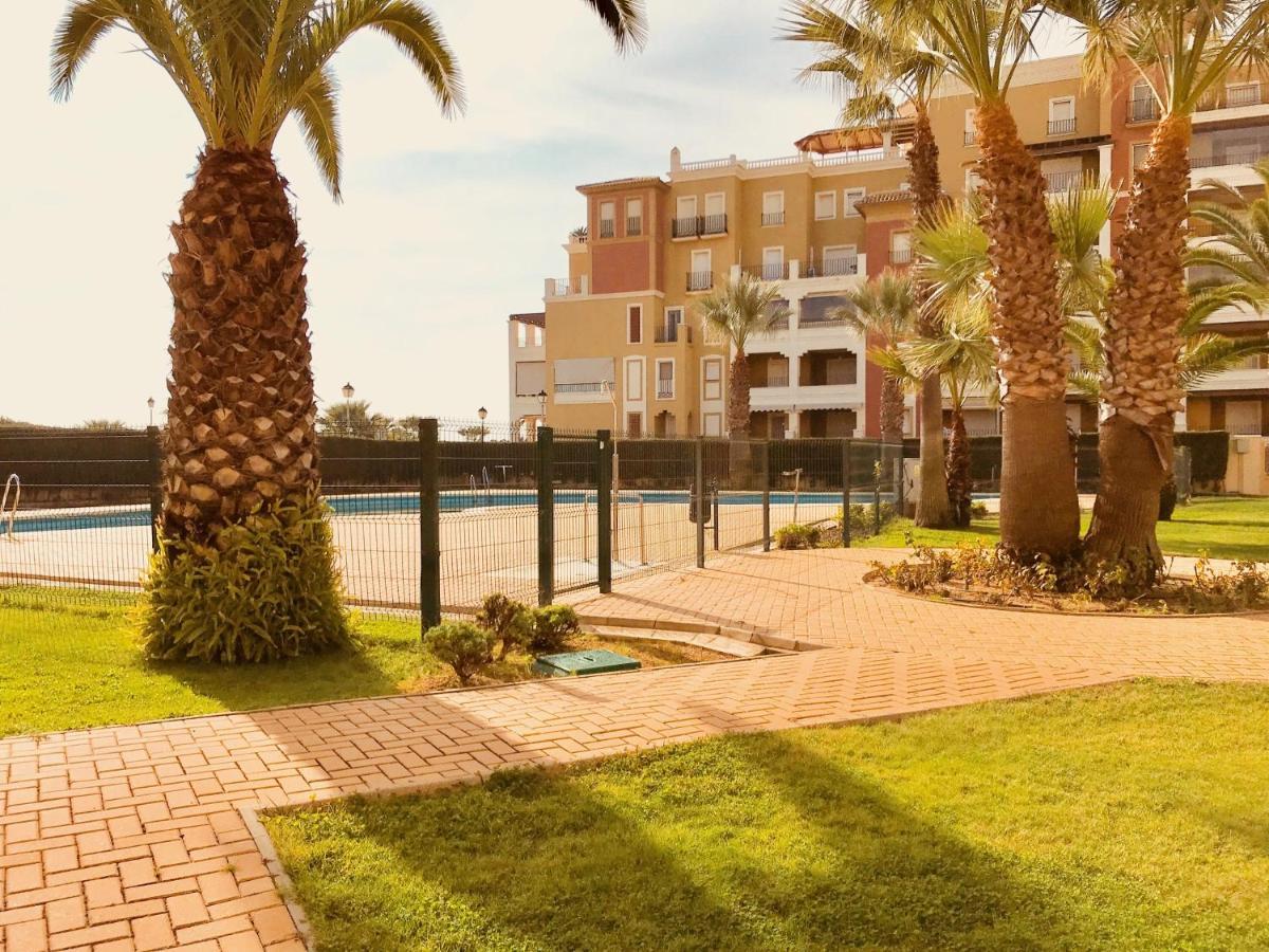 Apartamento con terraza y vistas al mar 1ª línea Isla del Moral Exterior foto