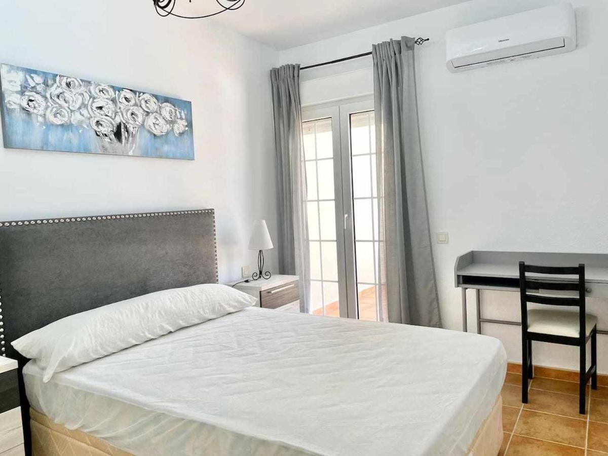 Apartamento con terraza y vistas al mar 1ª línea Isla del Moral Quarto foto